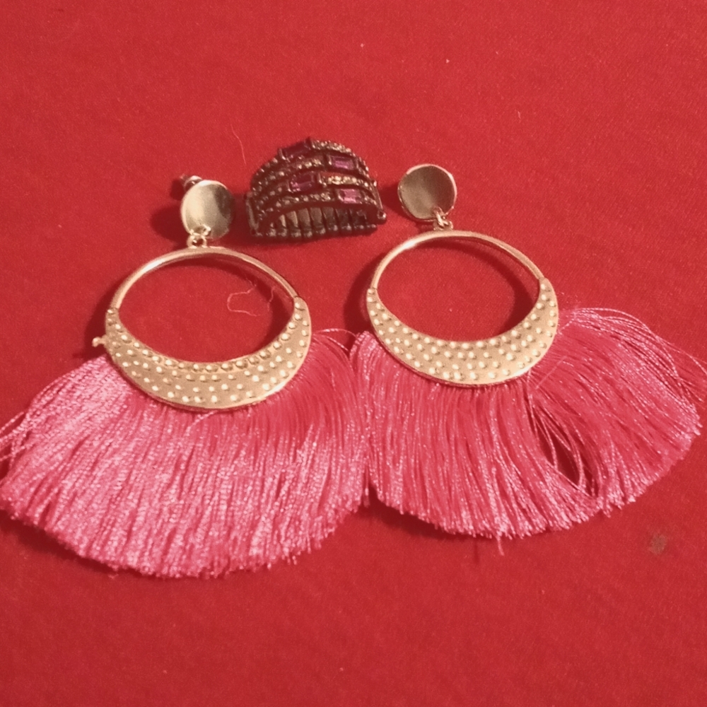 New Pink Thistle Earrings with a pink black stretch ring